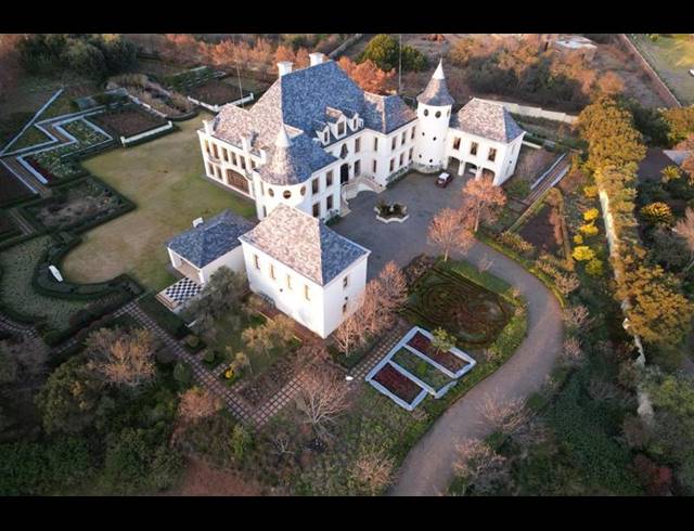 8 BEDROOM HOUSE FOR SALE IN MOOIKLOOF EQUESTRIAN ESTATE